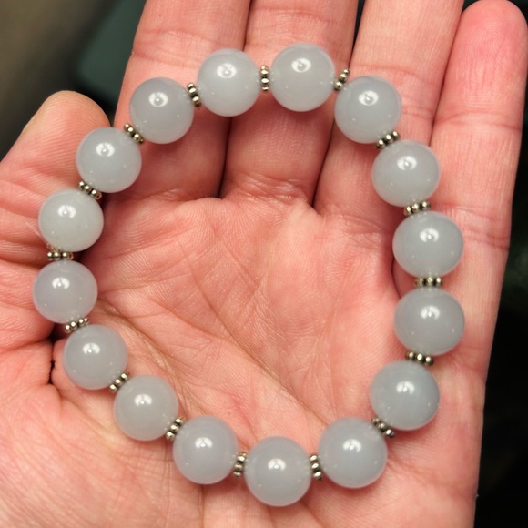 Handmade 10mm Genuine Gray-Blue Jade Beaded Stretch Bracelet - Picture 1 of 3